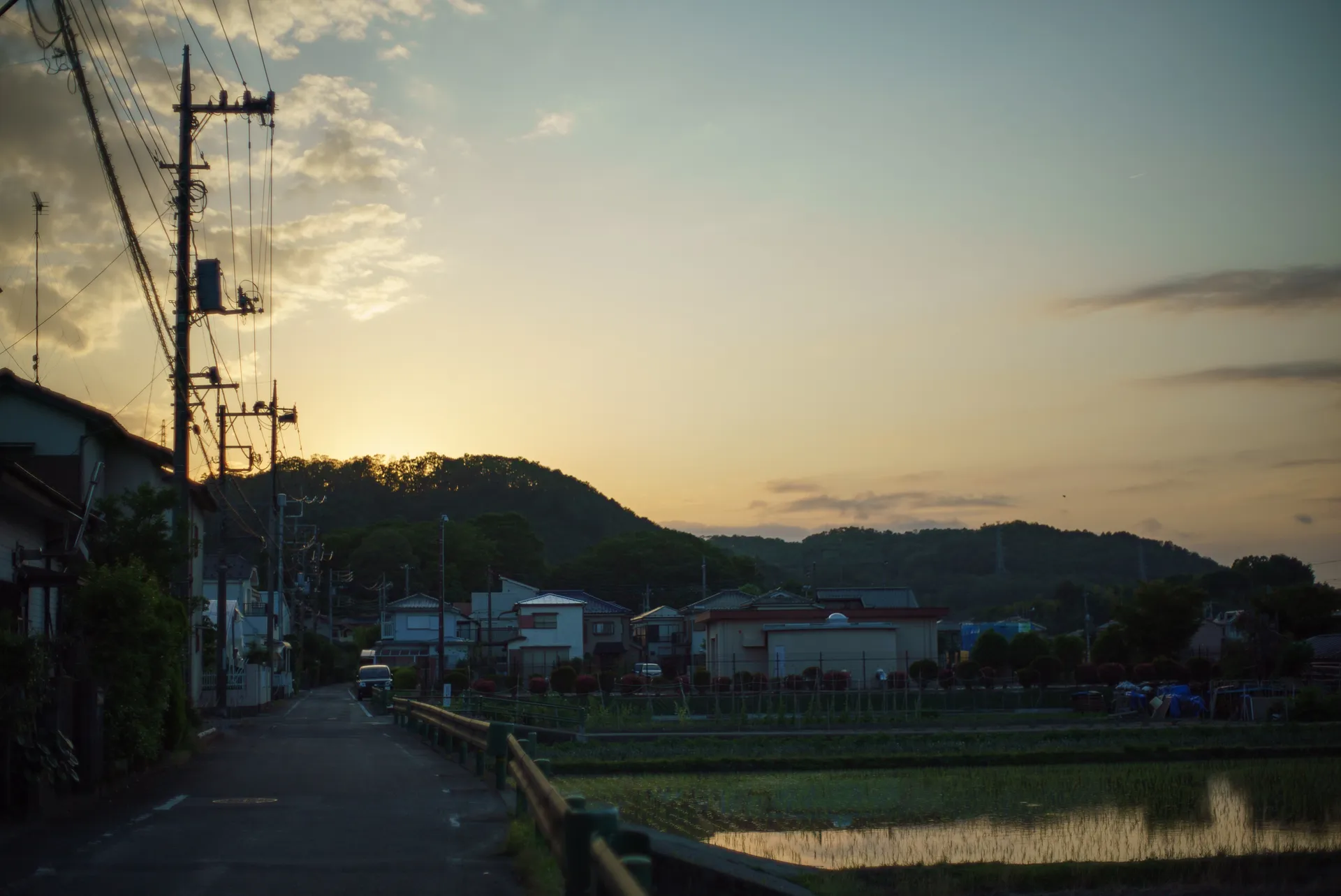 夕焼け、のどかな風景