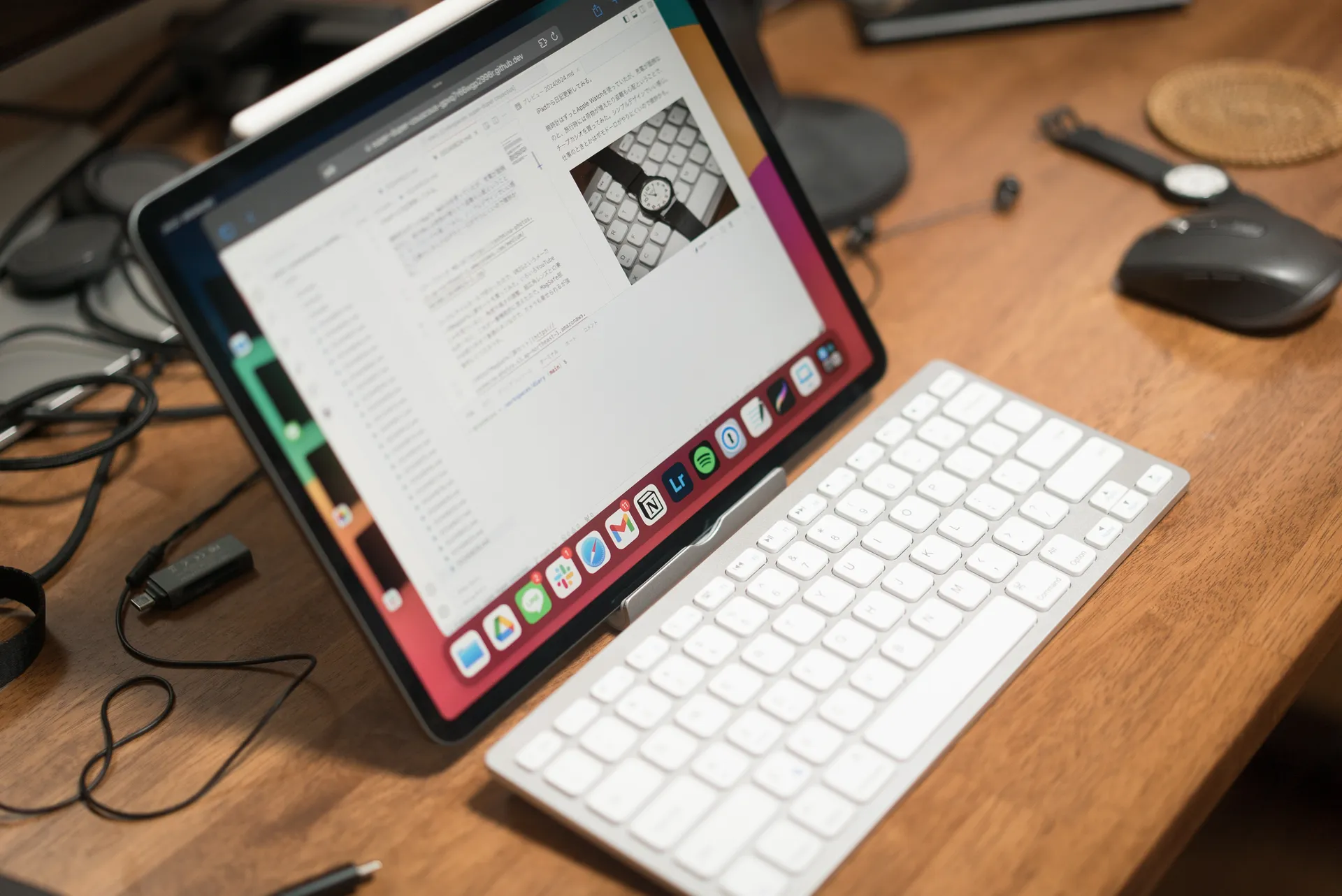 iPad + Ankerのウルトラスリムキーボード