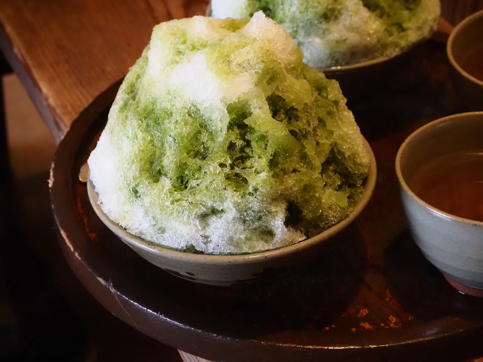 赤福氷。中に赤福が埋まっている